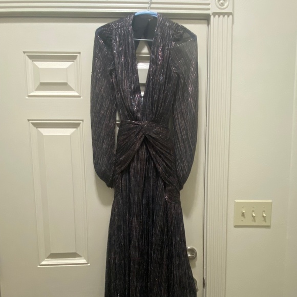 Dress - Picture 1 of 3